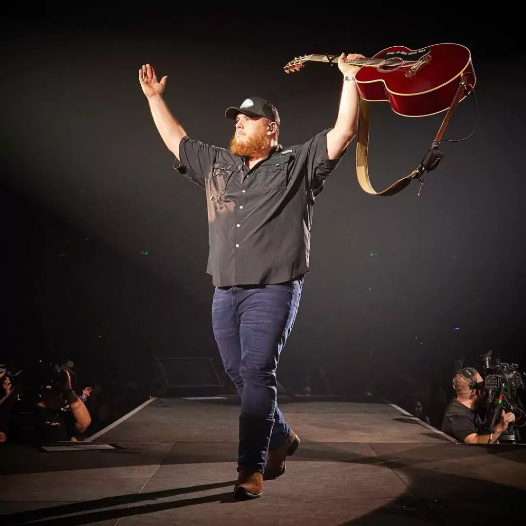 Early Life and Musical Beginnings Luke Combs